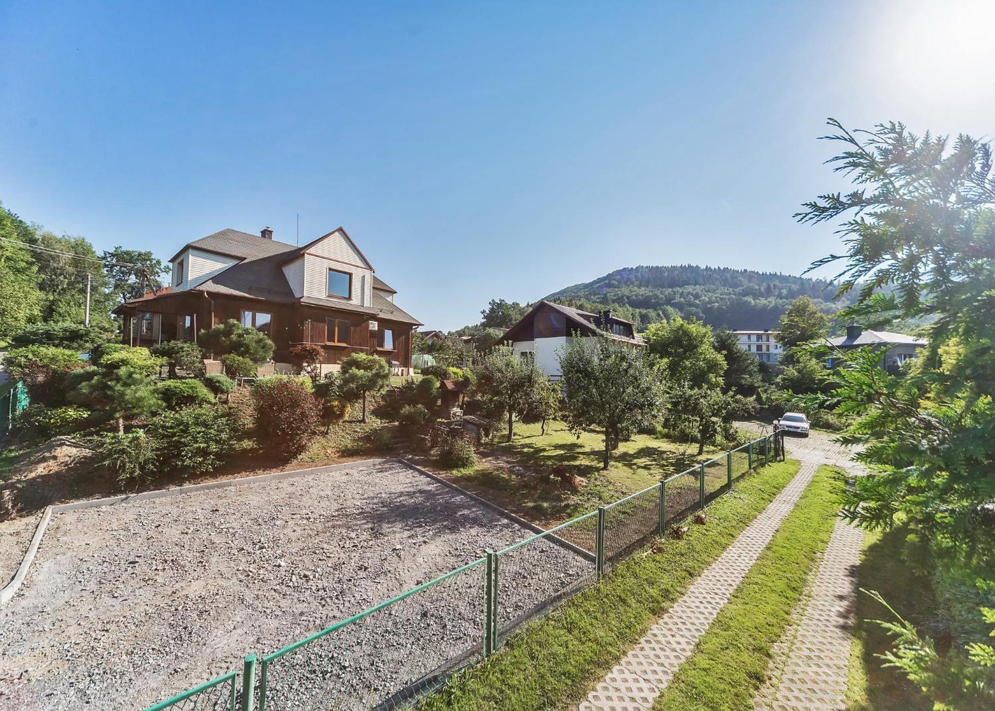 Radosna 2 Apartment อุสทรอน ภายนอก รูปภาพ